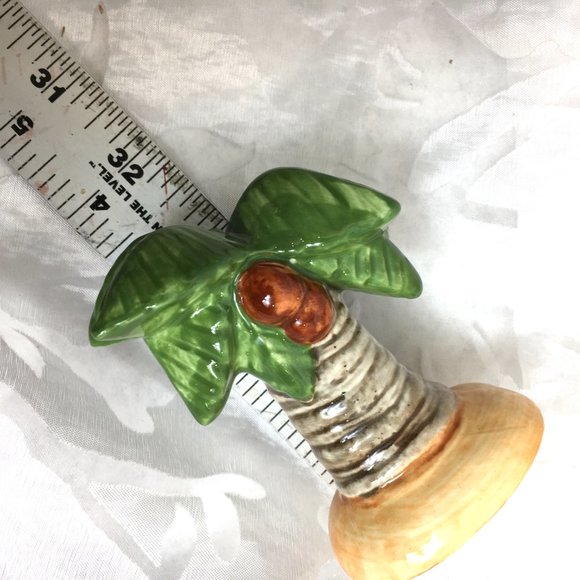 Pottery Barn Coconut Tree Salt & Pepper Shaker - Picture 8 of 10